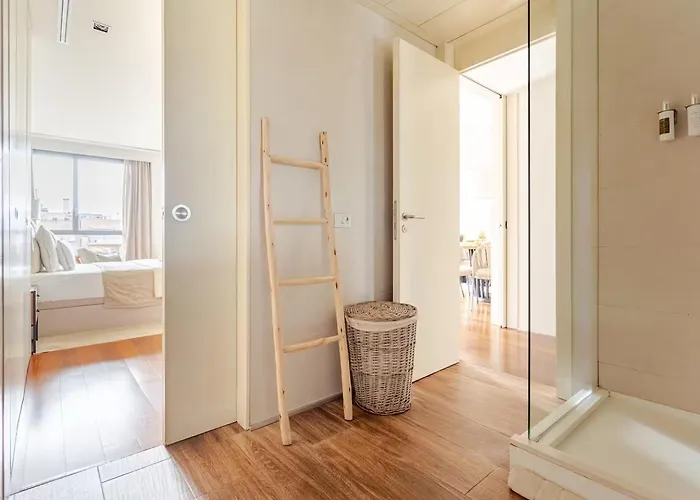 Just 100mts From Gaudi's Casa Mila-la Pedrera Lägenhet Barcelona